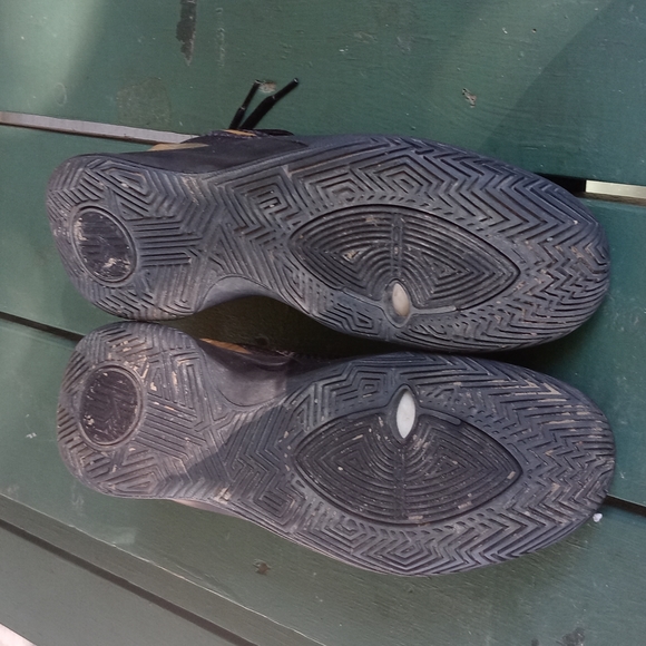 NIKE KYRIE FLYTRAP 2 BLACK SNEAKERS - Picture 6 of 9